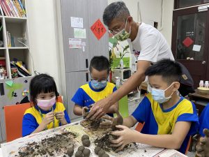 告白小草｜我想對孩子和書屋老師說…